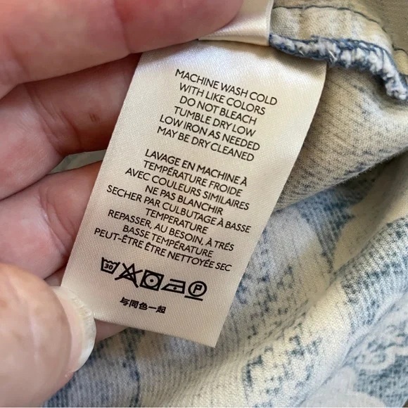 Anthropologie Pilcro Blue and White Button Down Shirt - Picture 11 of 11